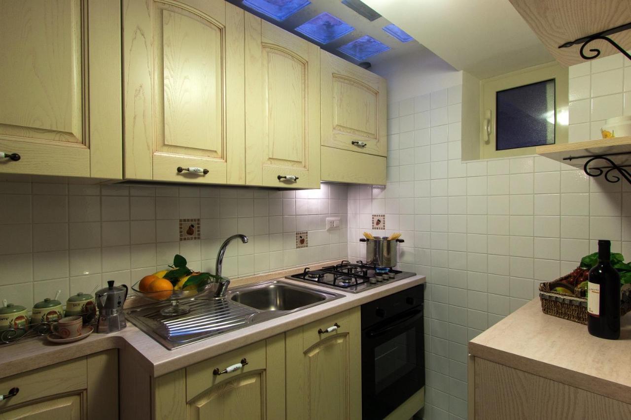 Comfy Apt 4 Sleeps Right In The Centre Sorrent Exterior foto